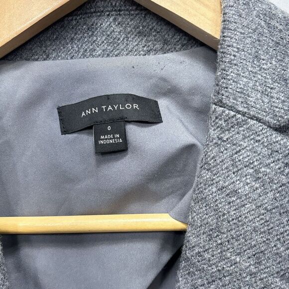 Ann Taylor The Hutton Blazer 0 Gray Wool Blend Washable One Button Tailored - Picture 5 of 8